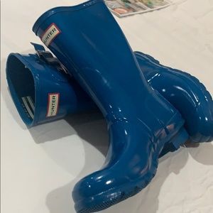 Hunter Rain Boots In Gorgeous Ocean Blue Gloss